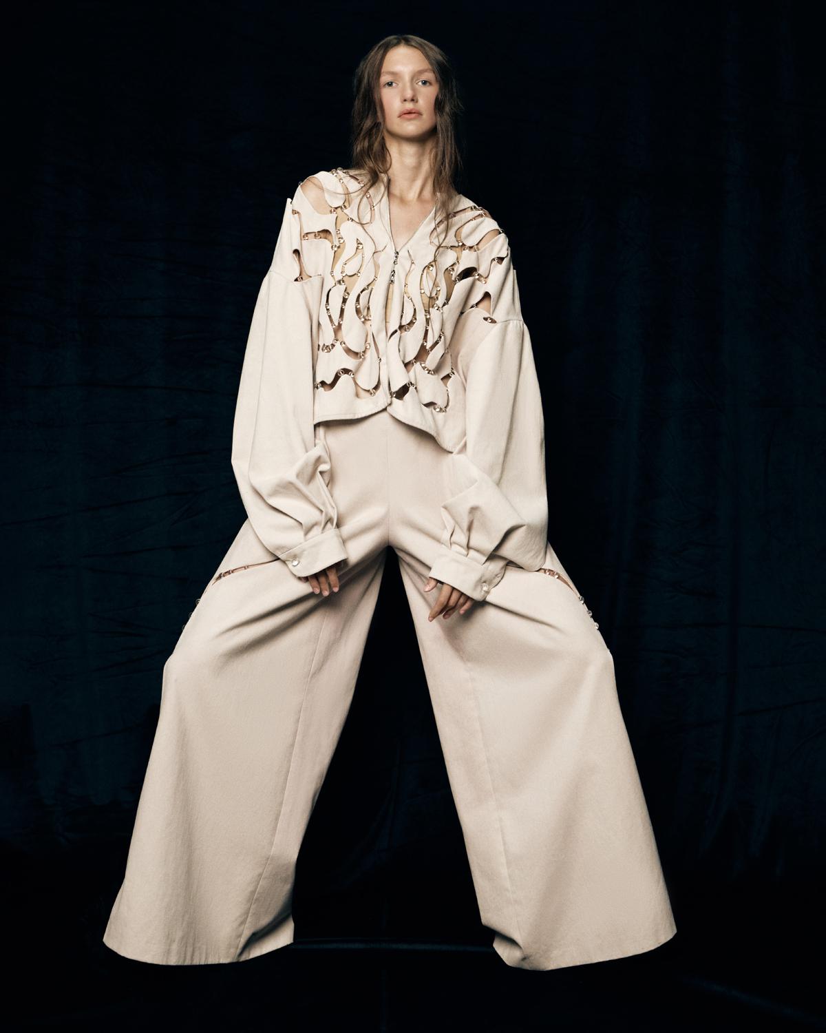 Коллекция «Мета-сказка» в честь 25-летия модного дома Alena Akhmadullina