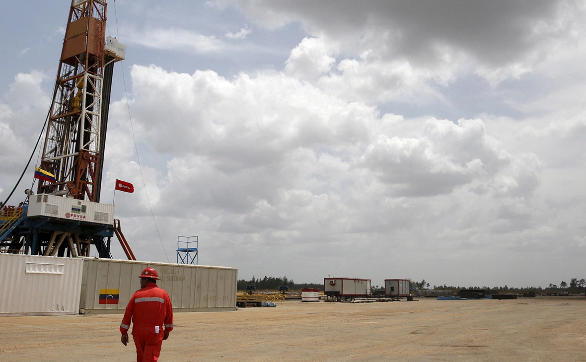 Carlos Garcia Rawlins / Reuters