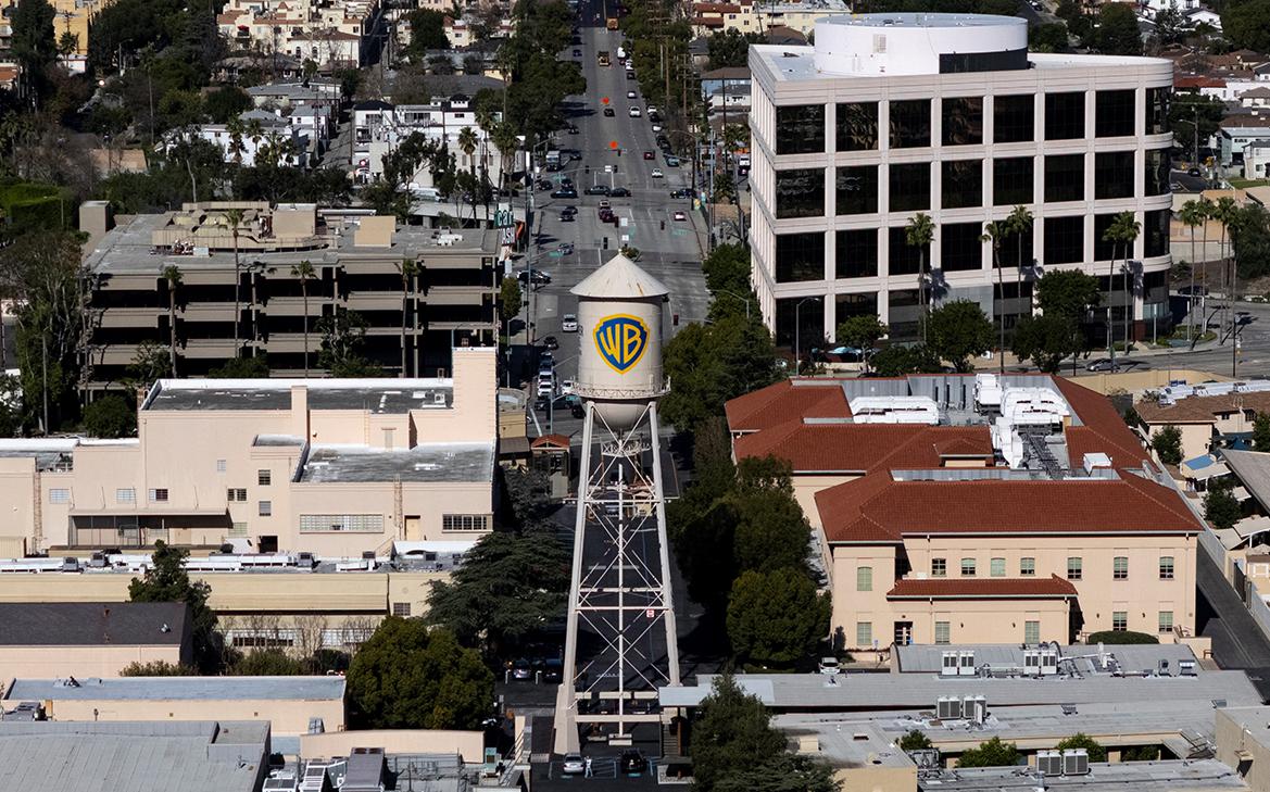 Reuters узнал о шансе Netflix повысить ставки в борьбе за Warner Bros.