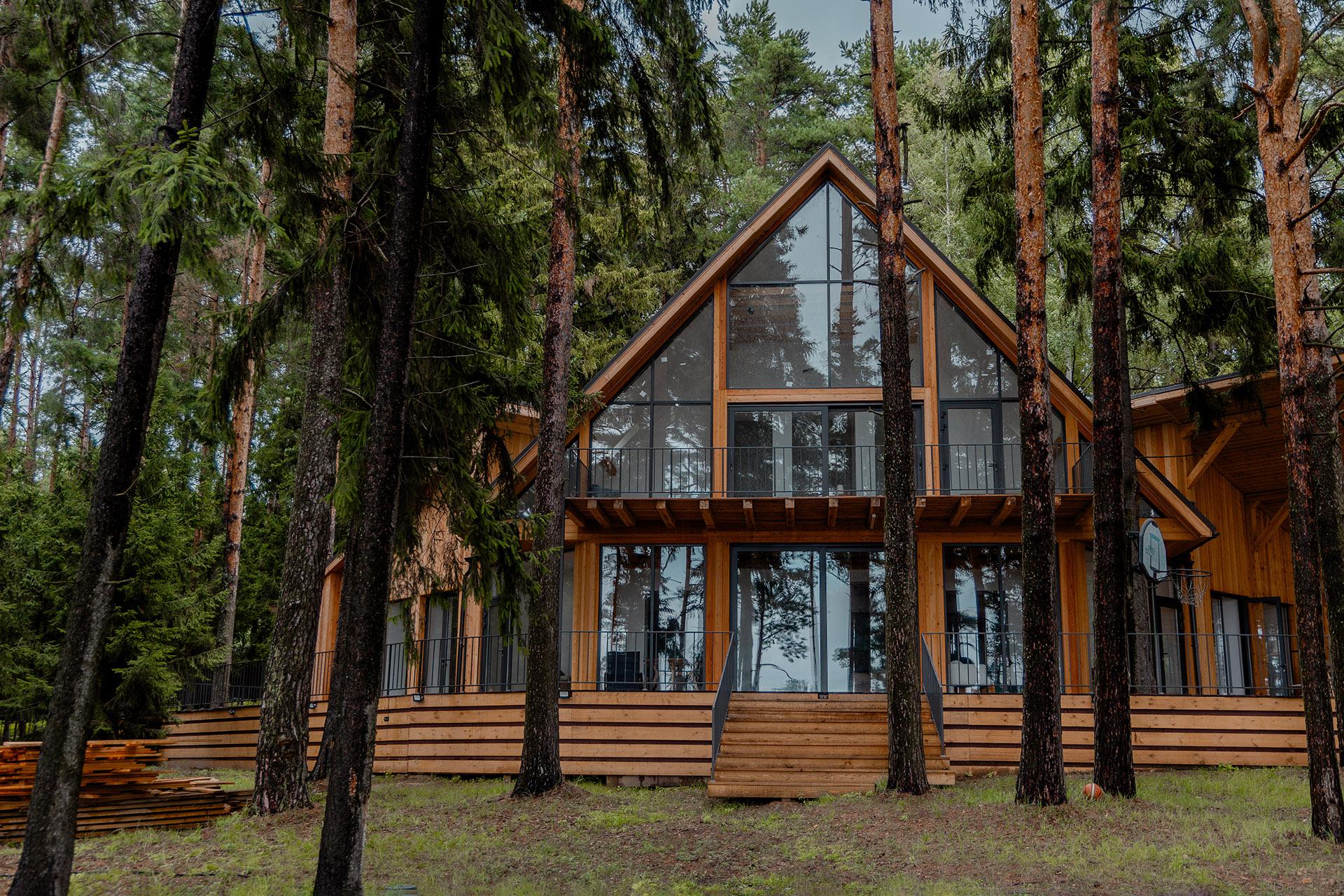 Загородный дом ресторанного холдинга ILYINGROUP — «Время сезонов» на берегу Горьковского моря