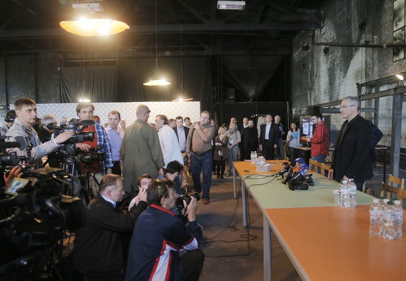 Ходорковский встретился в Донецке с олигархами и лидером повстанцев