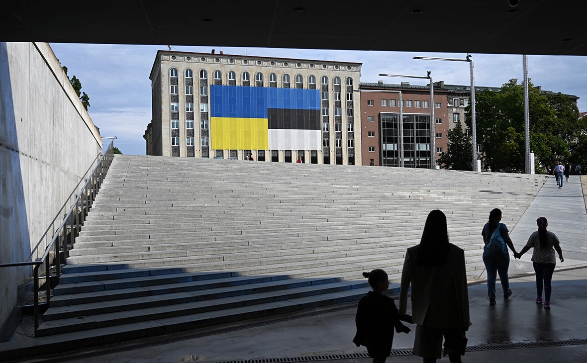 Bumble Dee / Shutterstock