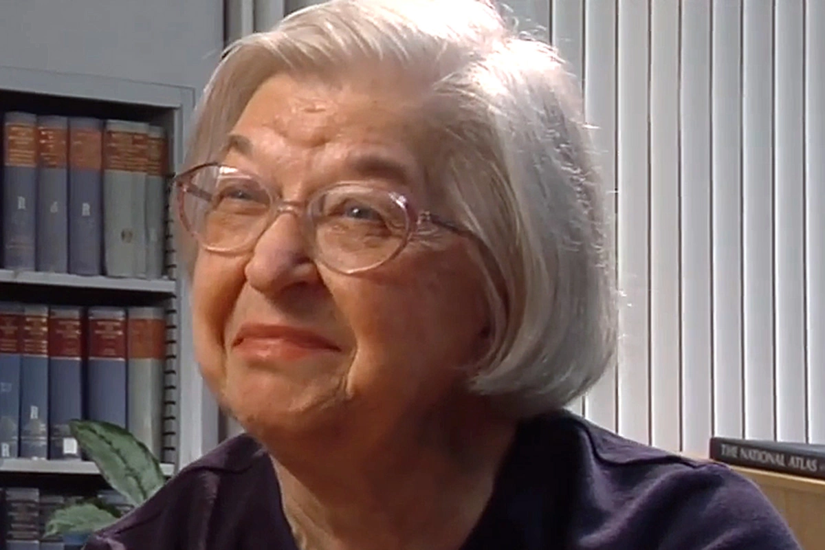 Стефани Кволек