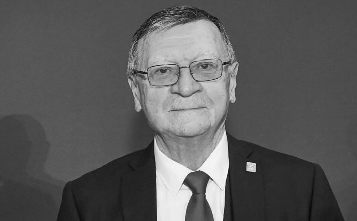 Официальный сайт Международной федерации волейбола (FIVB)