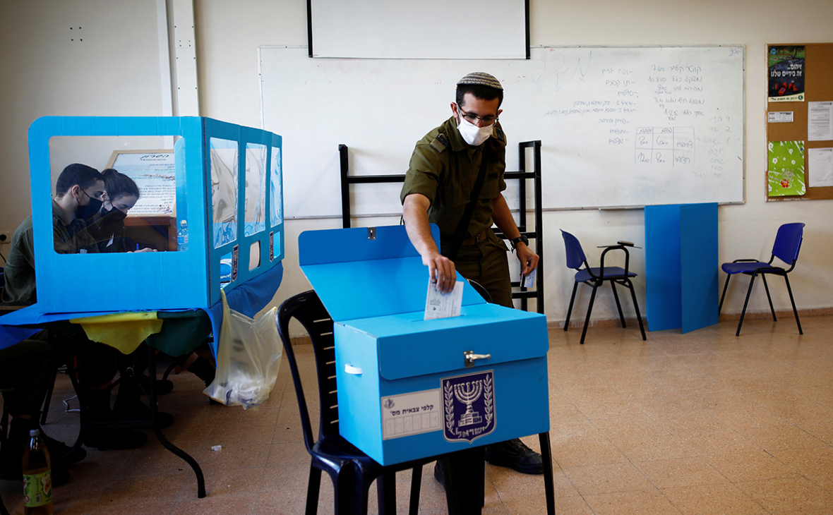 Муниципальные выборы в израиле. Выборы в Израиле. Выборы в Израиле 2021. Выборы в Израиле избирательный участок. Парламентские выборы в Израиле (2022).