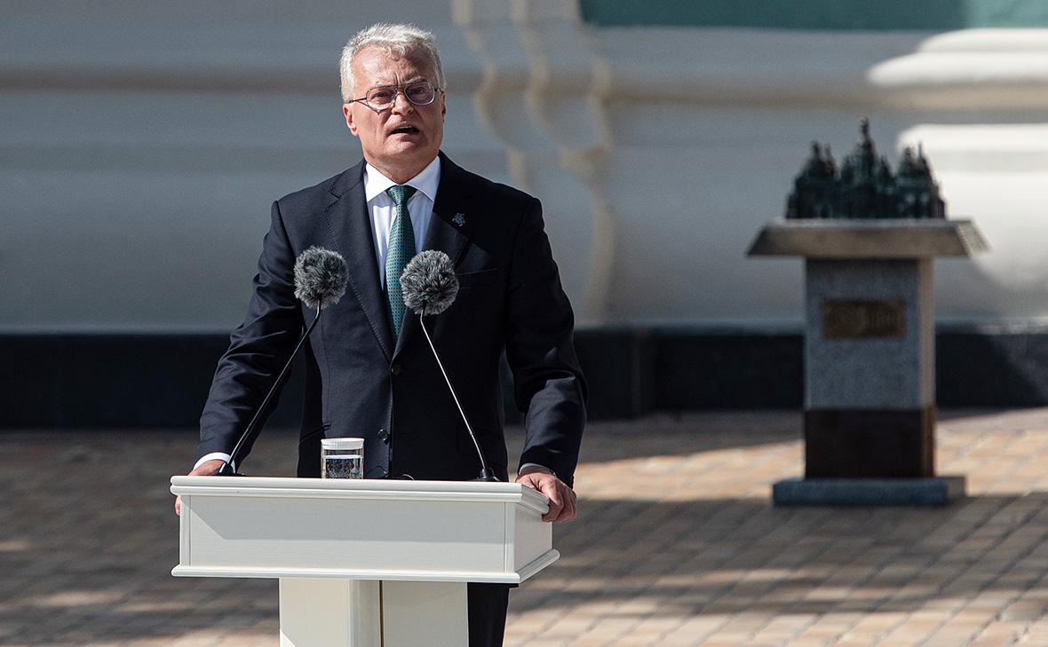 Выборы главы государства в Литве: президент против врача и премьера