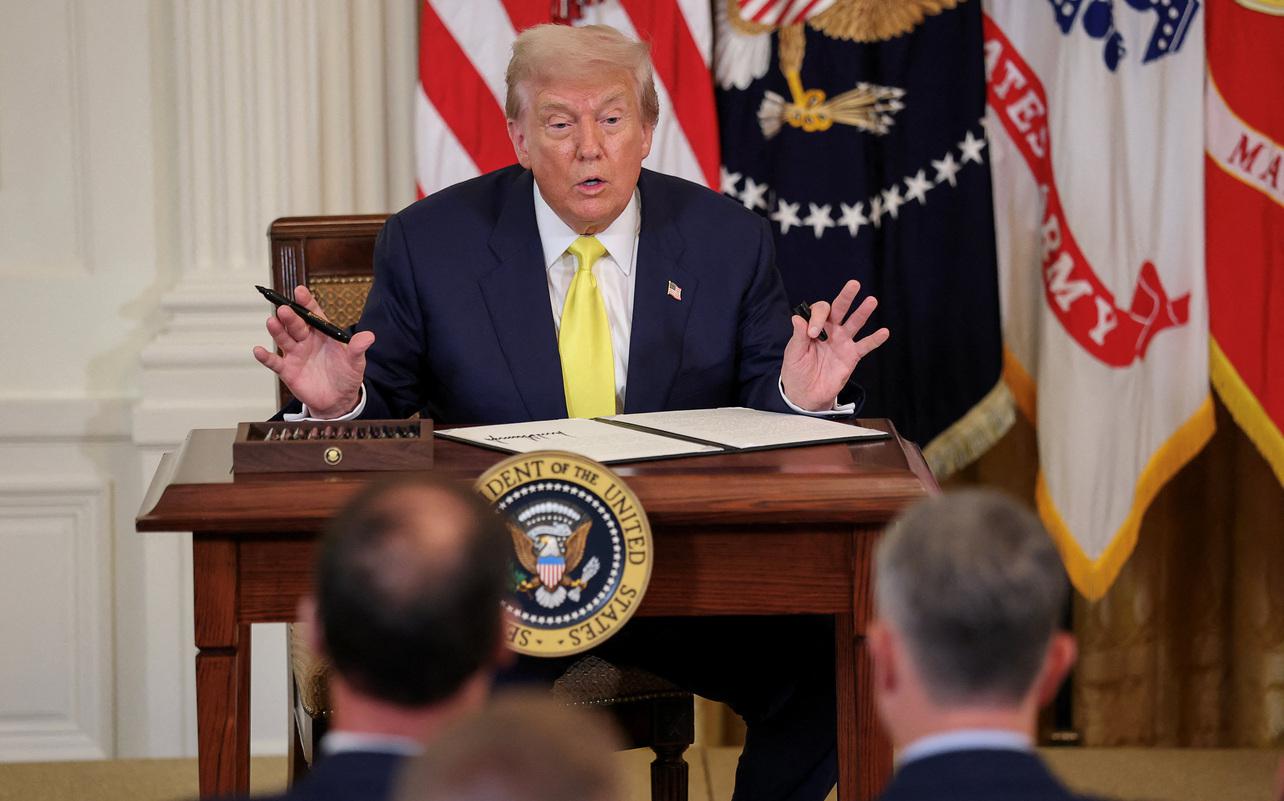 Bloomberg нашел сходство тарифов Трампа с мерами Китая против иных стран
