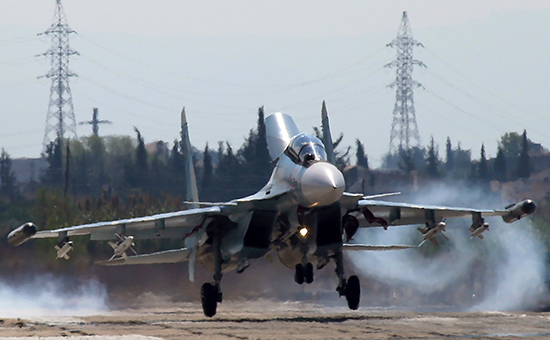Российский многоцелевой истребитель Су-30 на&nbsp;сирийской авиабазе Хмеймим