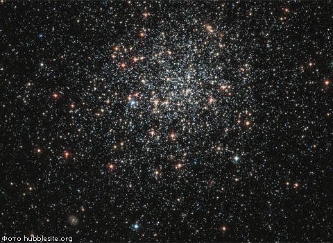 Опубликованы фото звездного скопления, сделанные "Хабблом"