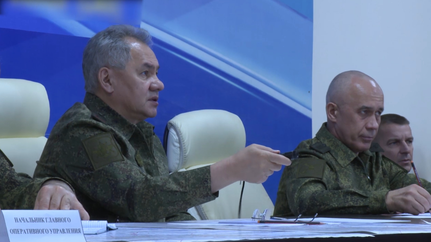 Шойгу дал указания нарастить действия группировок на Украине