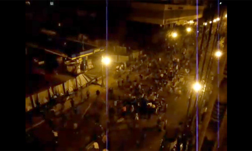 Автомобиль дипломата задавил в Каире 20 демонстрантов