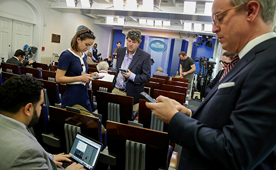 Журналисты в комнате для&nbsp;брифингов в Белом доме. 24 февраля 2017 года


