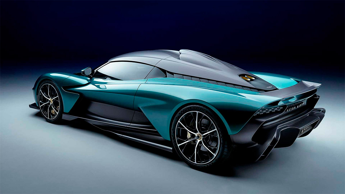 Aston Martin 2022