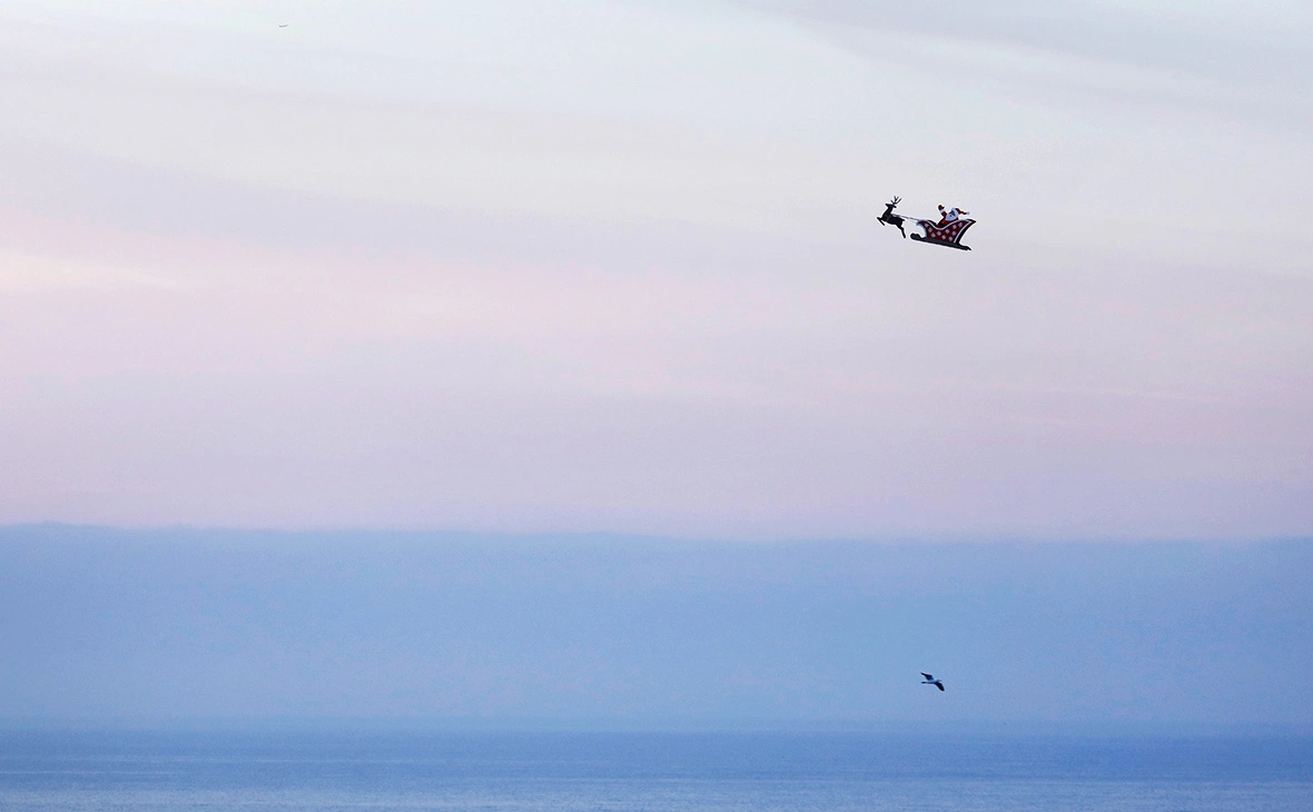 Mike Blake / Reuters