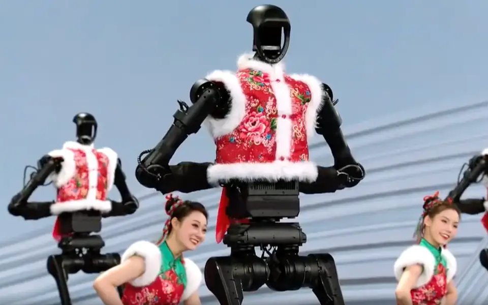 Роботы H1 от Unitree танцуют на первых Всемирных играх гуманоидных роботов в Пекине