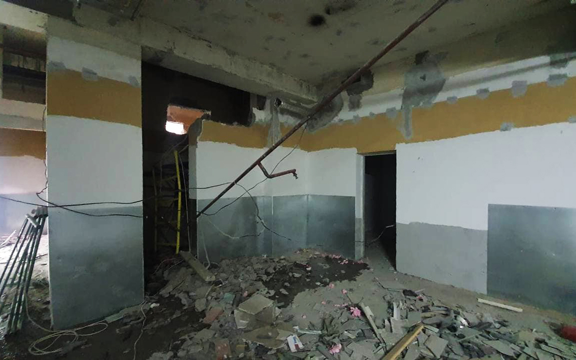 В Москве двое рабочих пострадали при обрушении стены в торговом центре