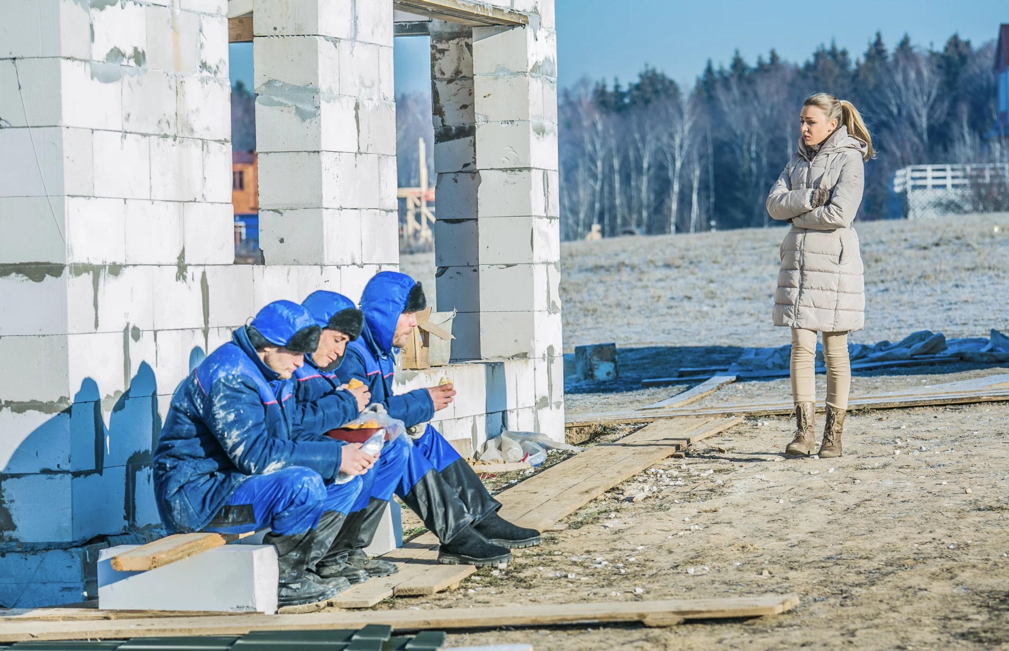 Фото со съемок сериала «Стройка»