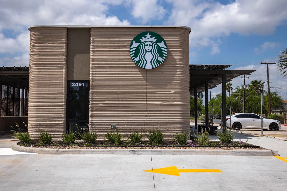 В Техасе открылся первый в мире Starbucks, напечатанный на 3D-принтере