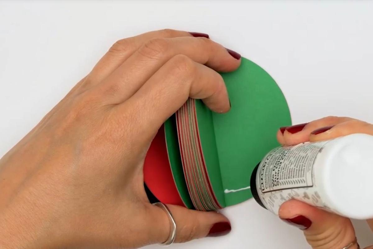 Как сделать новогодний шар из картона