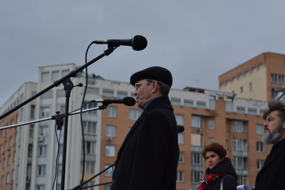 Депутат Заксобрания Новосибирской области Вадим Агеенко на митинге против &laquo;мусорной&raquo; концессии

&nbsp;