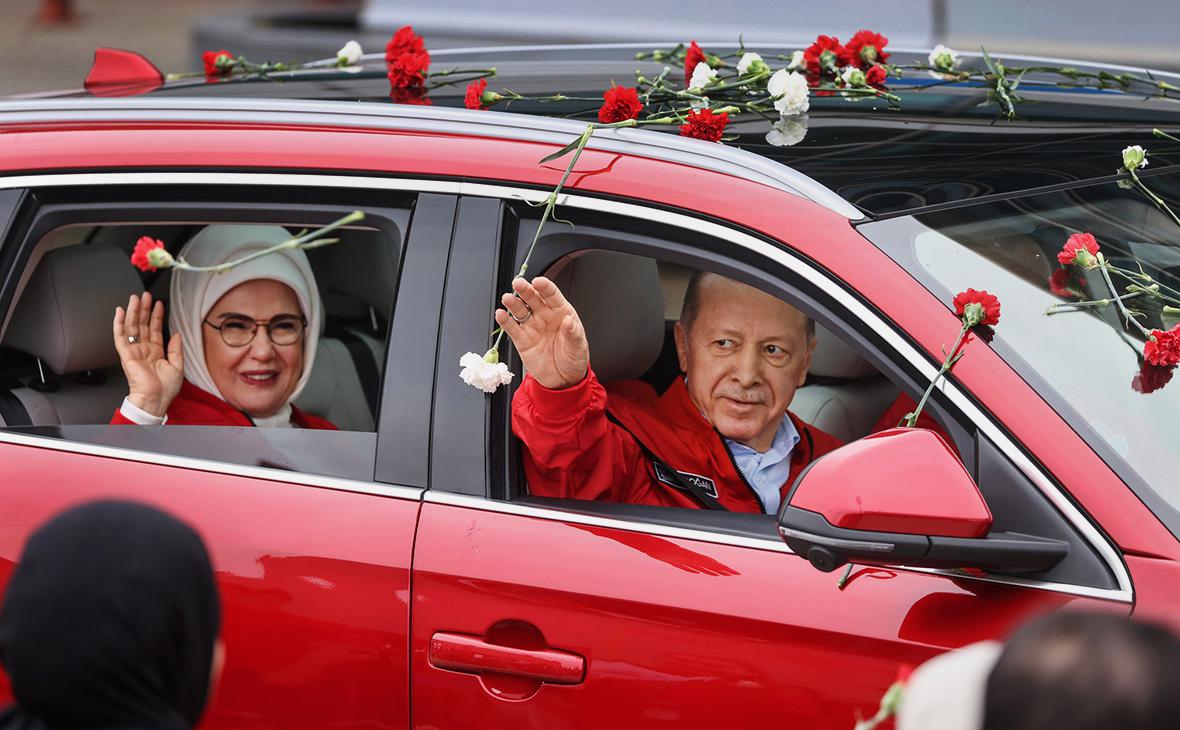 Эрдоган в машине с Алиевым ответил на вопрос о здоровье"/>













