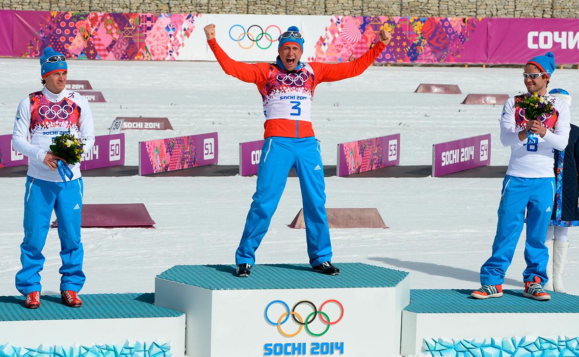 Призеры масс-старта в соревнованиях по лыжным гонкам среди мужчин на XXII зимних Олимпийских играх в Сочи: Максим Вылегжанин, Александр Легков, Илья Черноусов