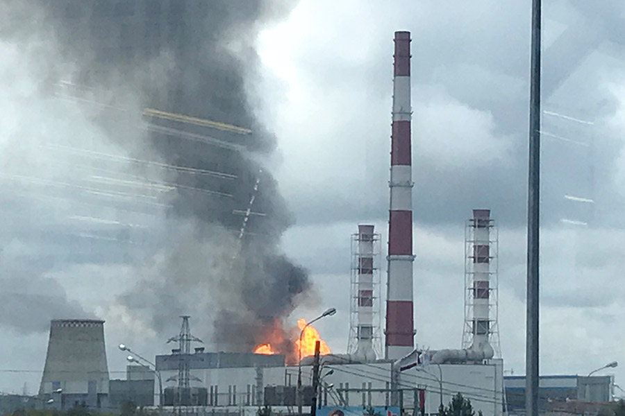 К пожару на ТЭЦ привел взрыв газопровода на ее территории, который затем перешел на газовую станцию высокого давления на территории теплоэлектроцентрали
