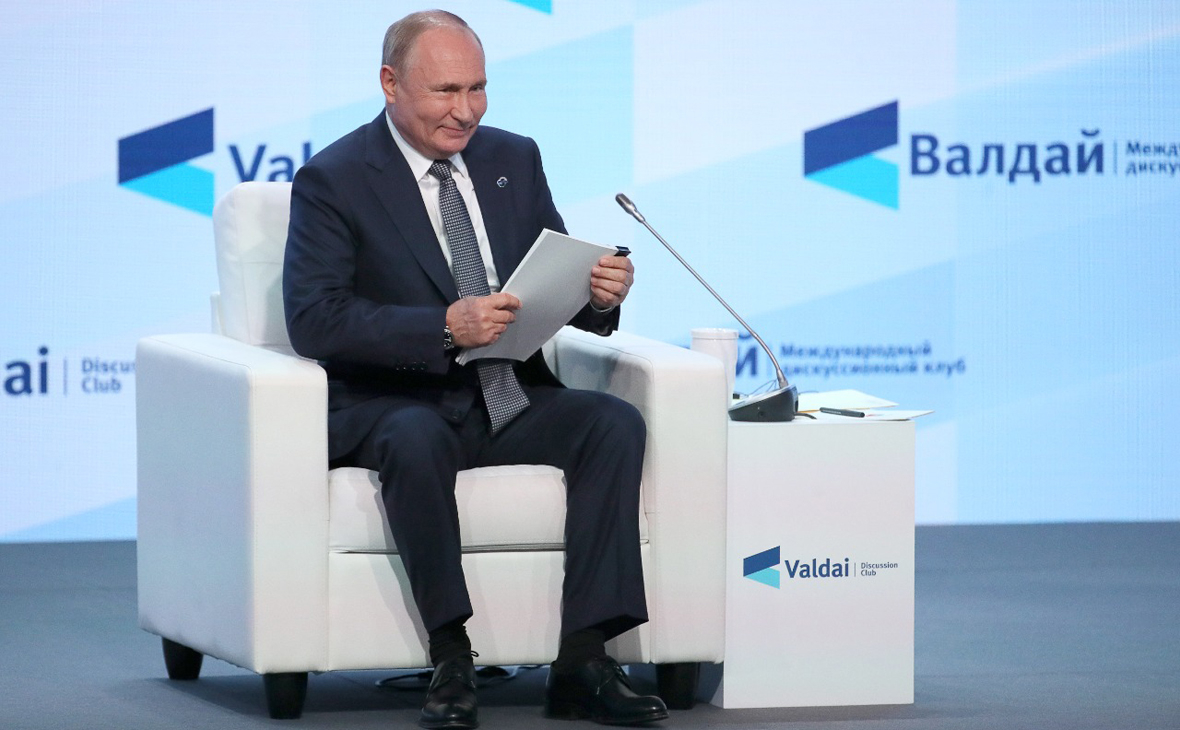 Путин заявил о принципе своя рубашка ближе к телу в политике