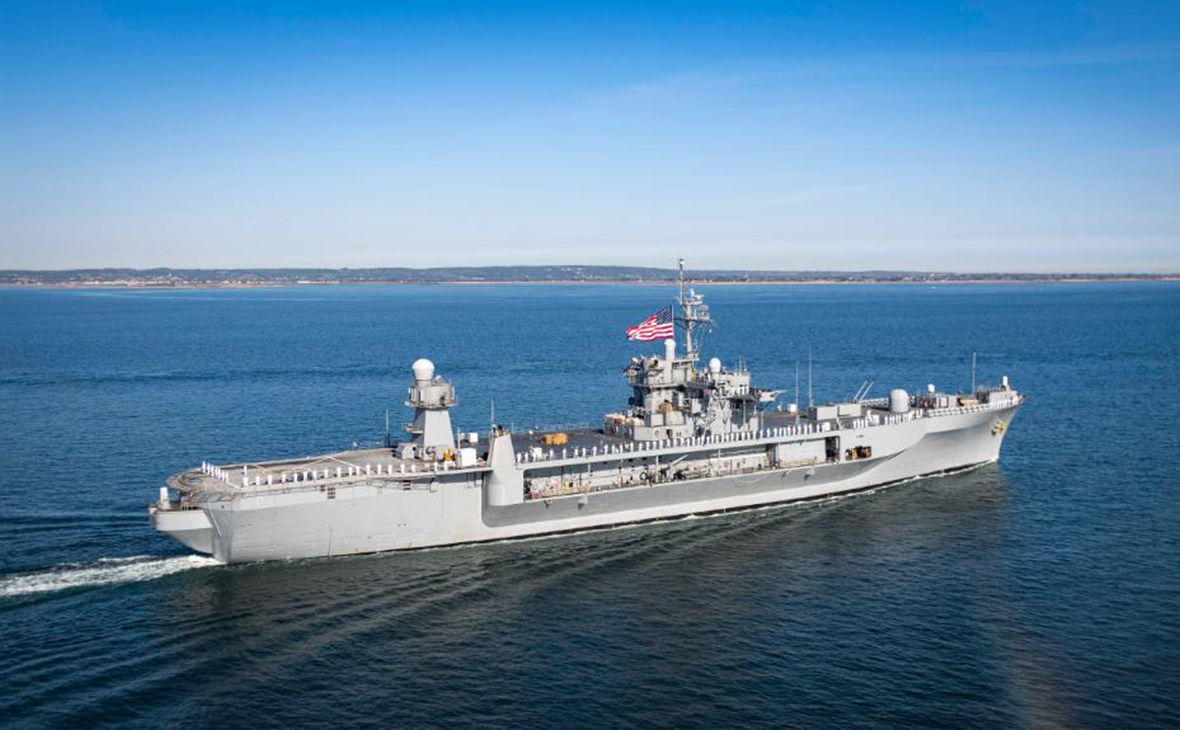 Эсминец USS Mount Whitney