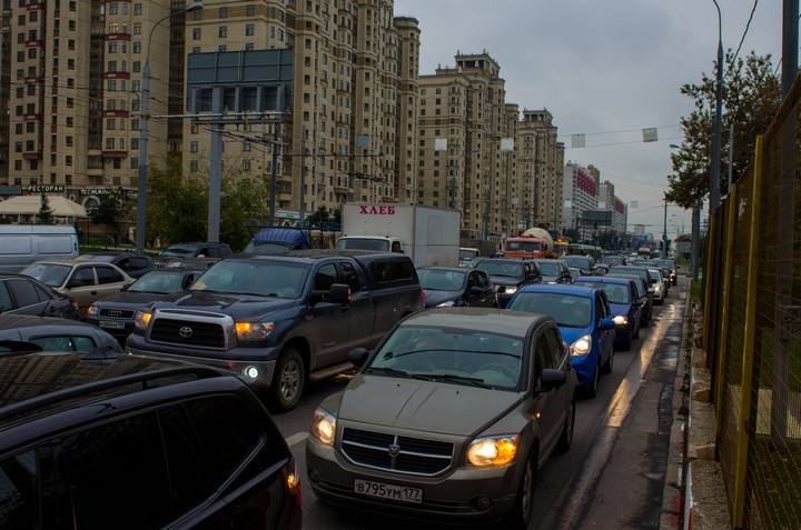 В Москве перекрыли Мичуринский проспект ради нового метро 