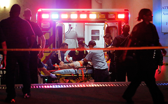 Аварийно-спасательная служба после стрельбы на&nbsp;митинге в&nbsp;Далласе


