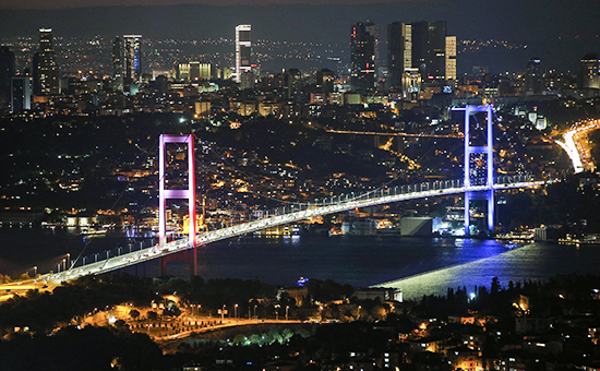Босфорский мост в Стамбуле


