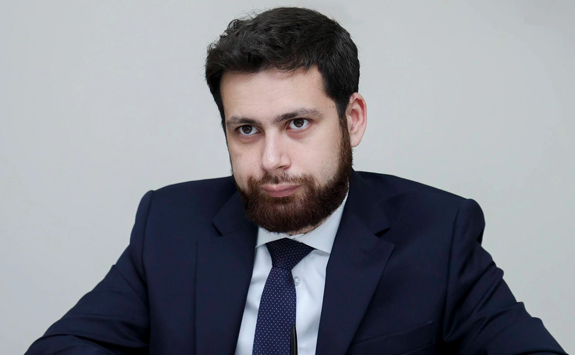 VahanKostanyan / Twitter