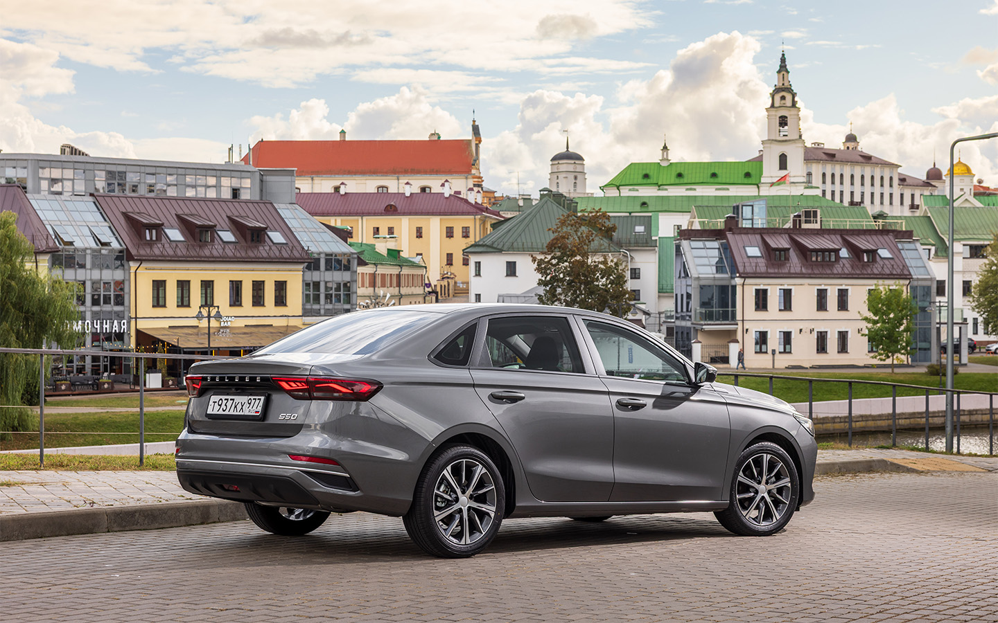 Belgee S50 рассчитан на широкую аудиторию: автомобиль приятен внешне и покладист в управлении