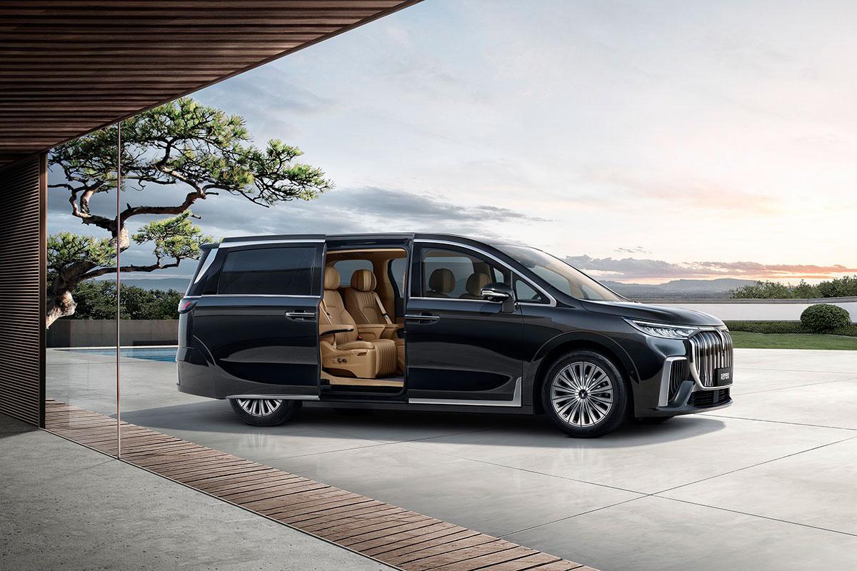 Минивэн&nbsp;DREAM Long Range