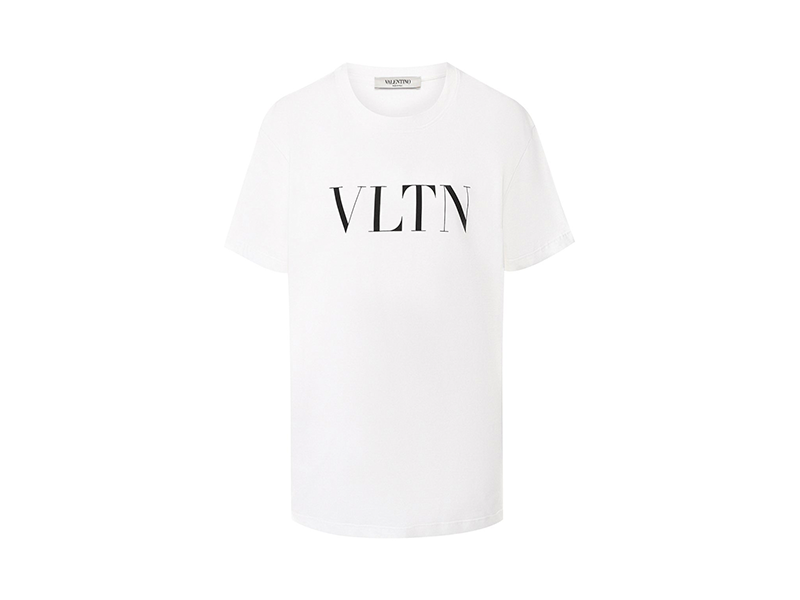 Женская футболка Valentino, 26&nbsp;050 руб. (&laquo;Барвиха Luxury Village&raquo;)