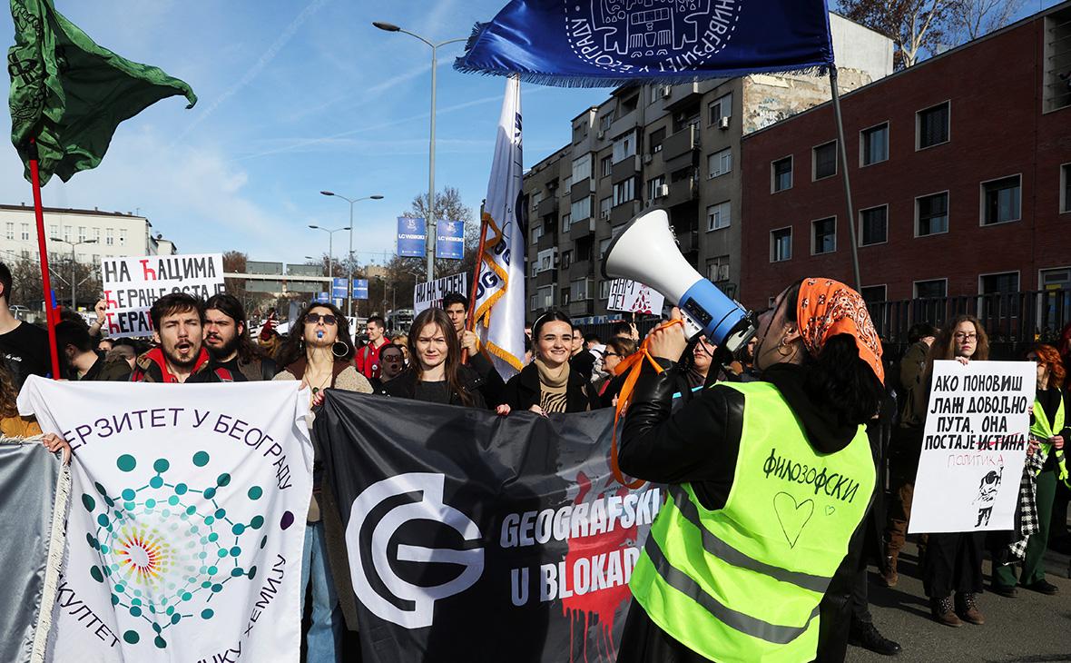 Акция&nbsp;протеста против&nbsp;правительства&nbsp;в Белграде, Сербия, 27 января 2025 года