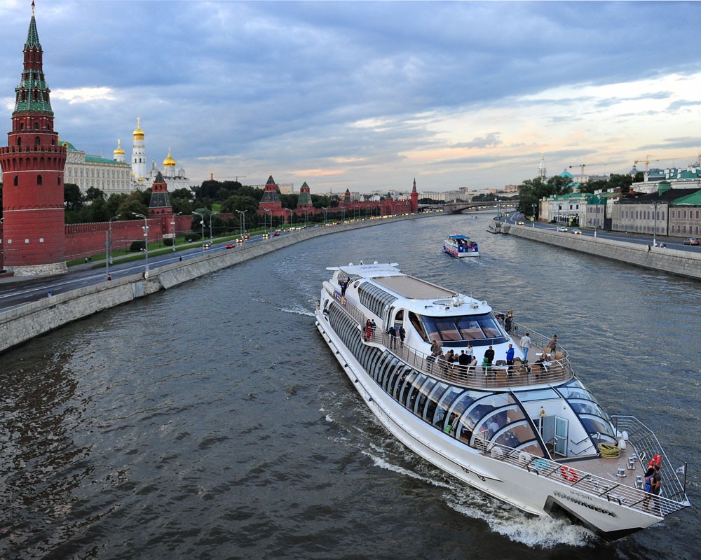 Корабли на москва реке