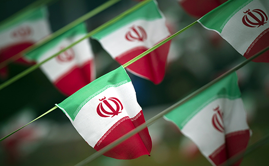 Национальные флаги Ирана