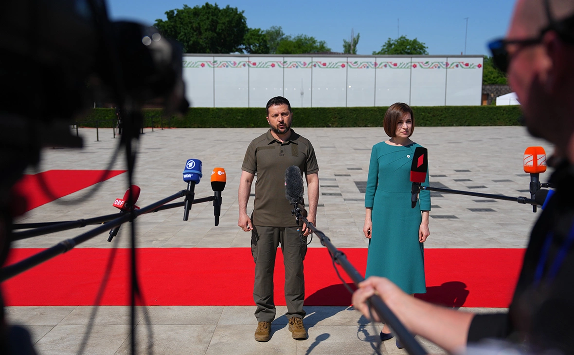 Carl Court / Getty Images