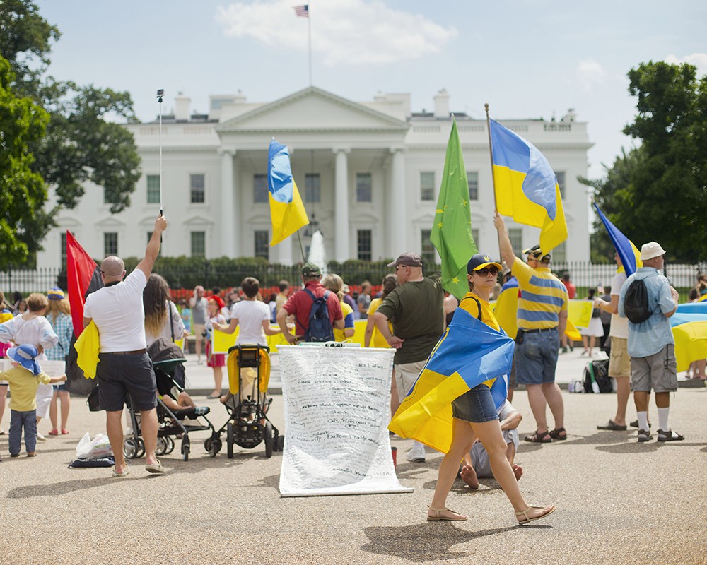 Демонстранты перед Белым домом, Вашингтон