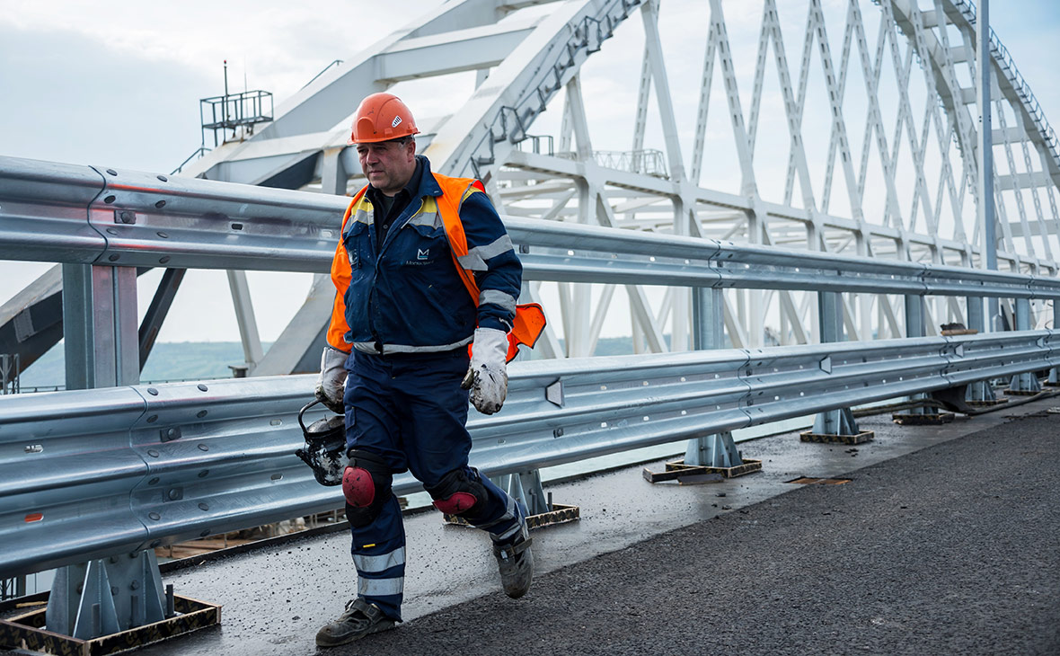 Строительство Крымского моста


