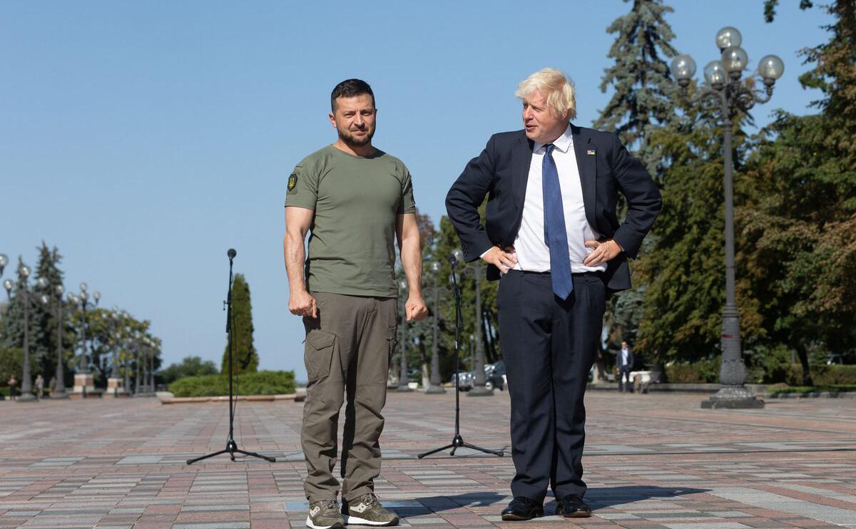 Президент Украины Владимир Зеленский и экс-премьер Великобритании Борис Джонсон