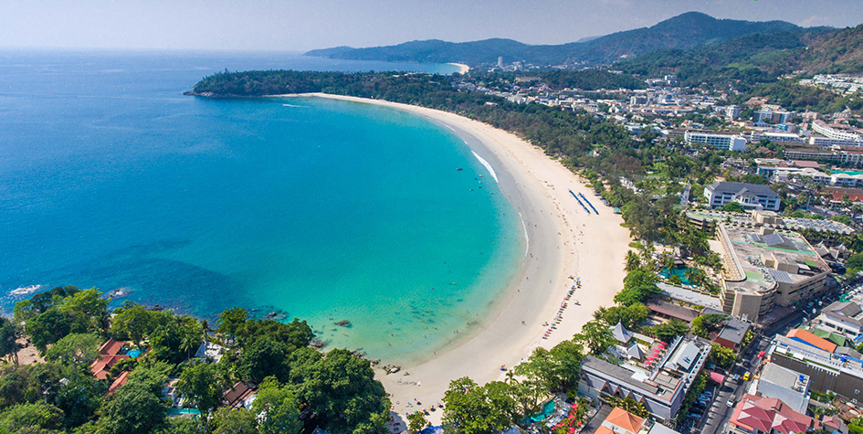 Вид на пляж Ката на Пхукете, Таиланд