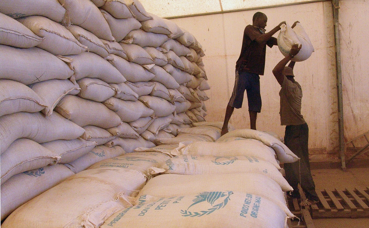 Alain Amontchi / Reuters