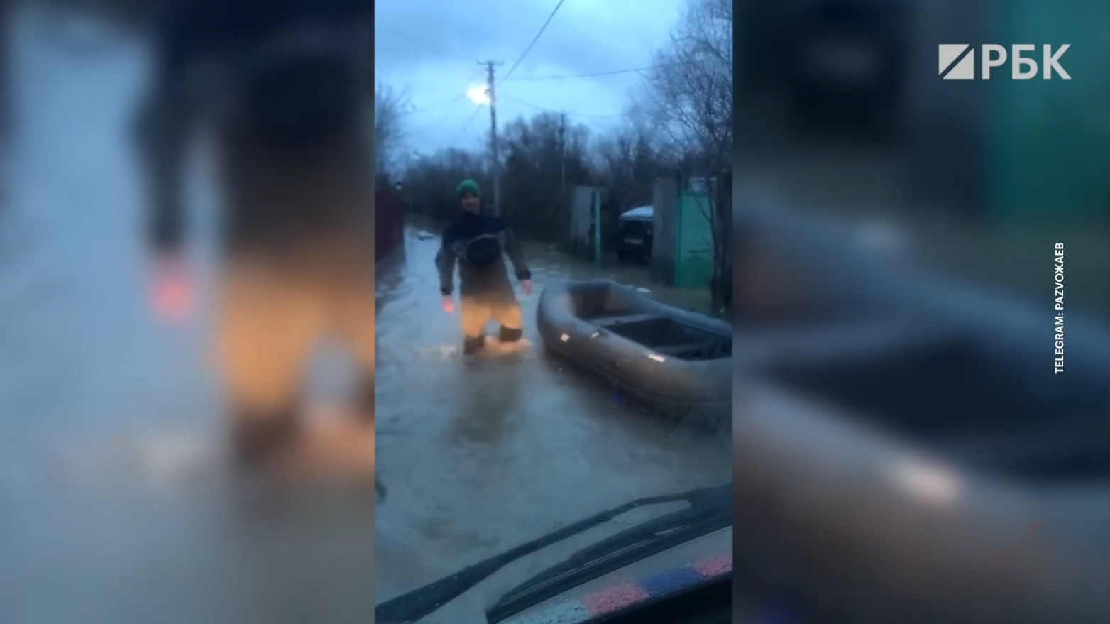 Экскаватор строит реку: последствия паводка в Севастополе. Видео