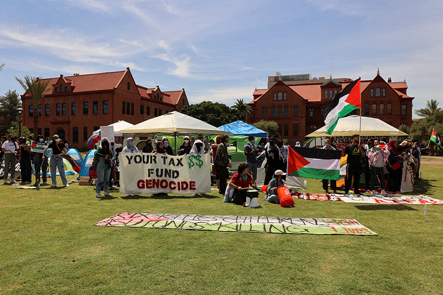 Акция протеста в поддержку Палестины в Университете штата Аризона в Темпе, 26 апреля 2024 года
