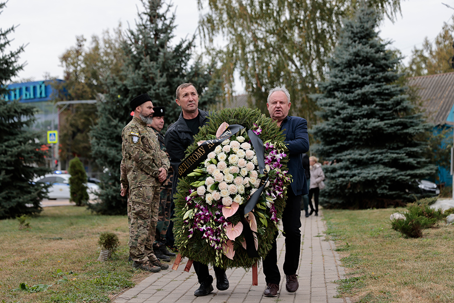 Церемонию посетили и другие коллеги и близкие актера