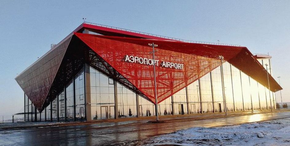 Под красным козырьком: как выглядит обновленный аэропорт Саранска :: Деньги :: РБК Недвижимость