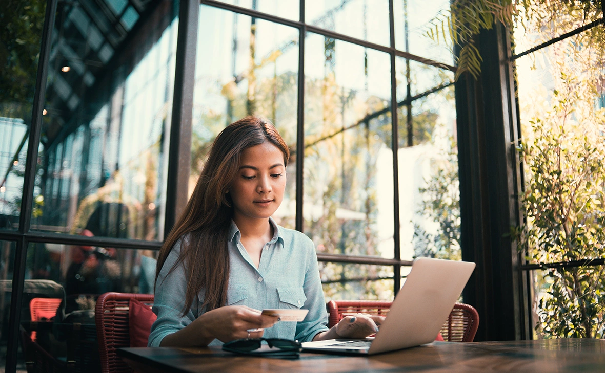 StudioByTheSea / Shutterstock